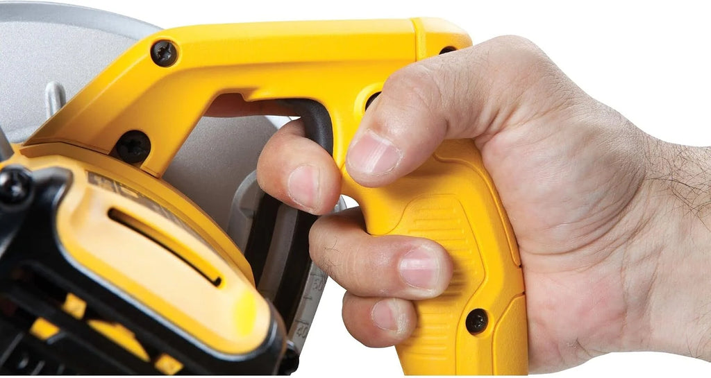 DEWALT DWE560-QS - Sierra Circular, 1350W, Disco de 184 mm, Profundidad de Corte Máxima 65 mm, Velocidad 5500 rpm, Diseño Compacto y Ligero, Incluye Guía Paralela y Adaptador para Extracción de Polvo