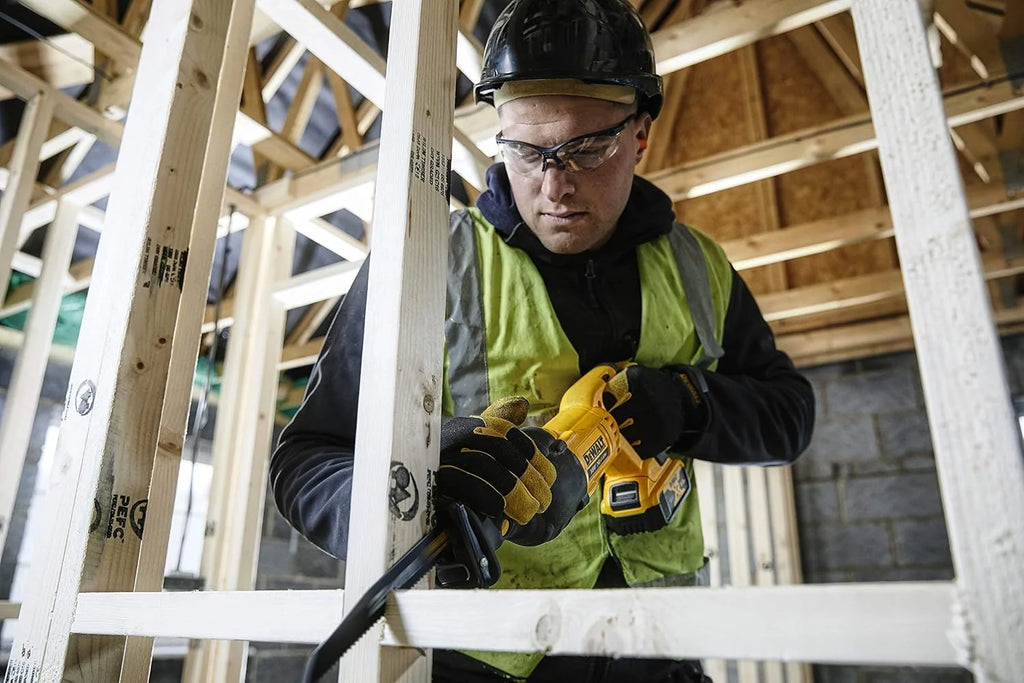 DEWALT DCS380N-XJ - Sierra Sable 18V XR Li-ion, Gatillo de Velocidad Variable, Freno de Motor Electrónico, Velocidad 2950 rpm, 560W, Sin Cargador/batería