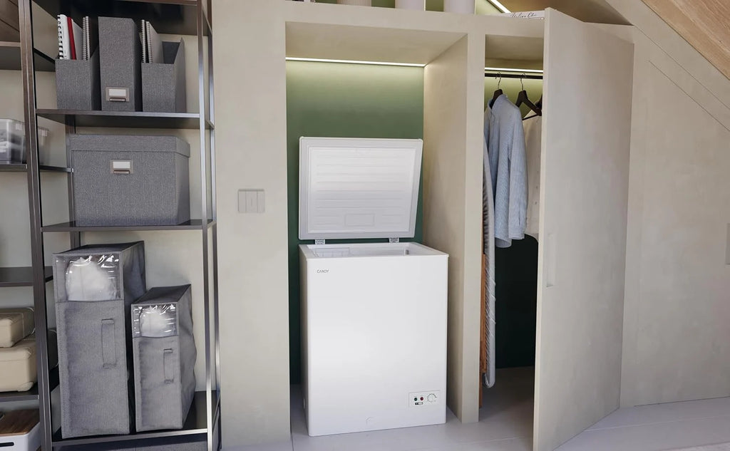 Candy CCHH 145E, Congelador Arcón Horizontal, Ancho 70CM, 137L, Tecnología Estática, 1 Cesto, Control Electrónico Externo, Indicador de Temperatura, Alarma Aumento de Temperatura, 39DB, Blanco