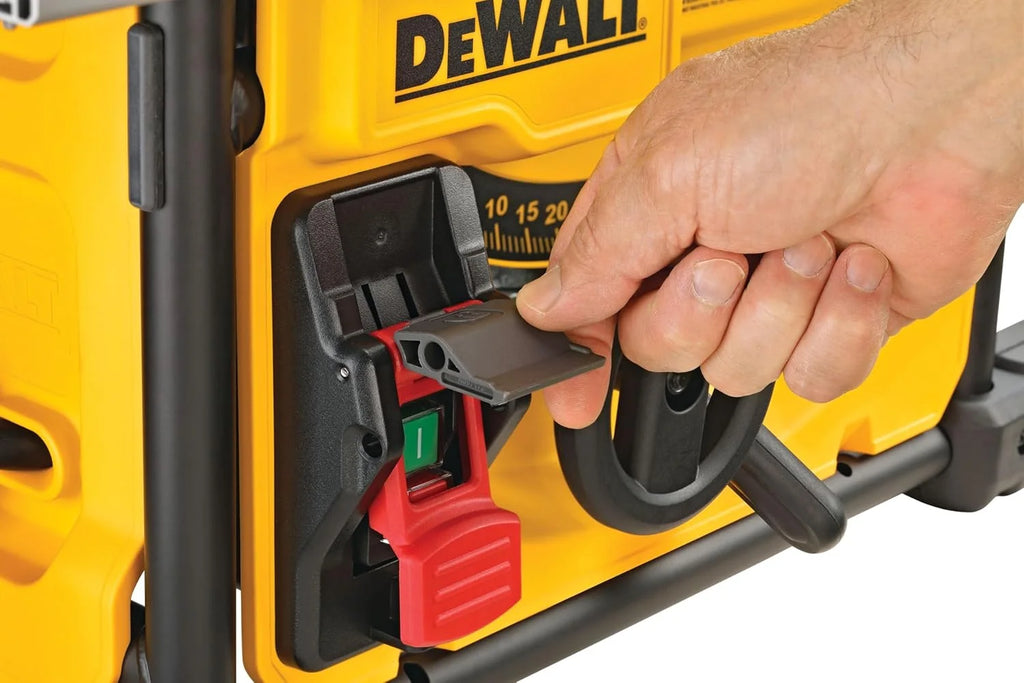 DEWALT DWE7485-QS - Sierra de Mesa Compacta 210 mm, Diámetro de Hoja 210/30mm, 5800 rpm de Velocidad, Biselado de 48º, Máx. Cap. de Corte (Derecha/Izquierda) 622/318mm
