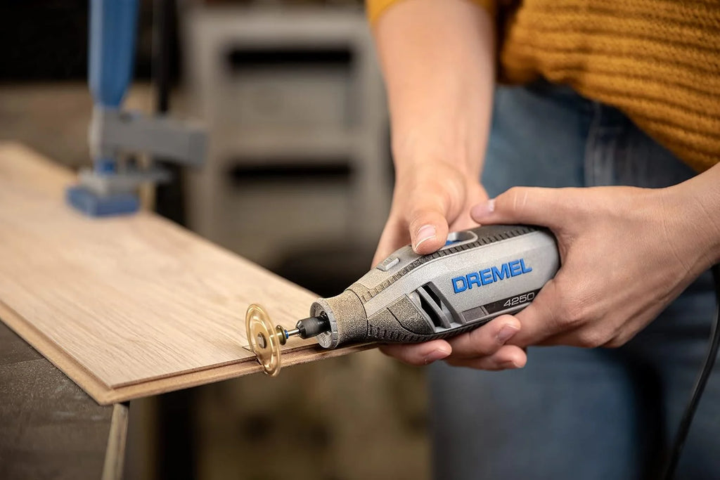 Dremel 4250 Herramienta rotativa de 175 W, kit de multiherramienta con 3 complementos y 45 accesorios, motor de 175 W con retroalimentación electrónica, velocidad variable de 5000-35 000 rpm