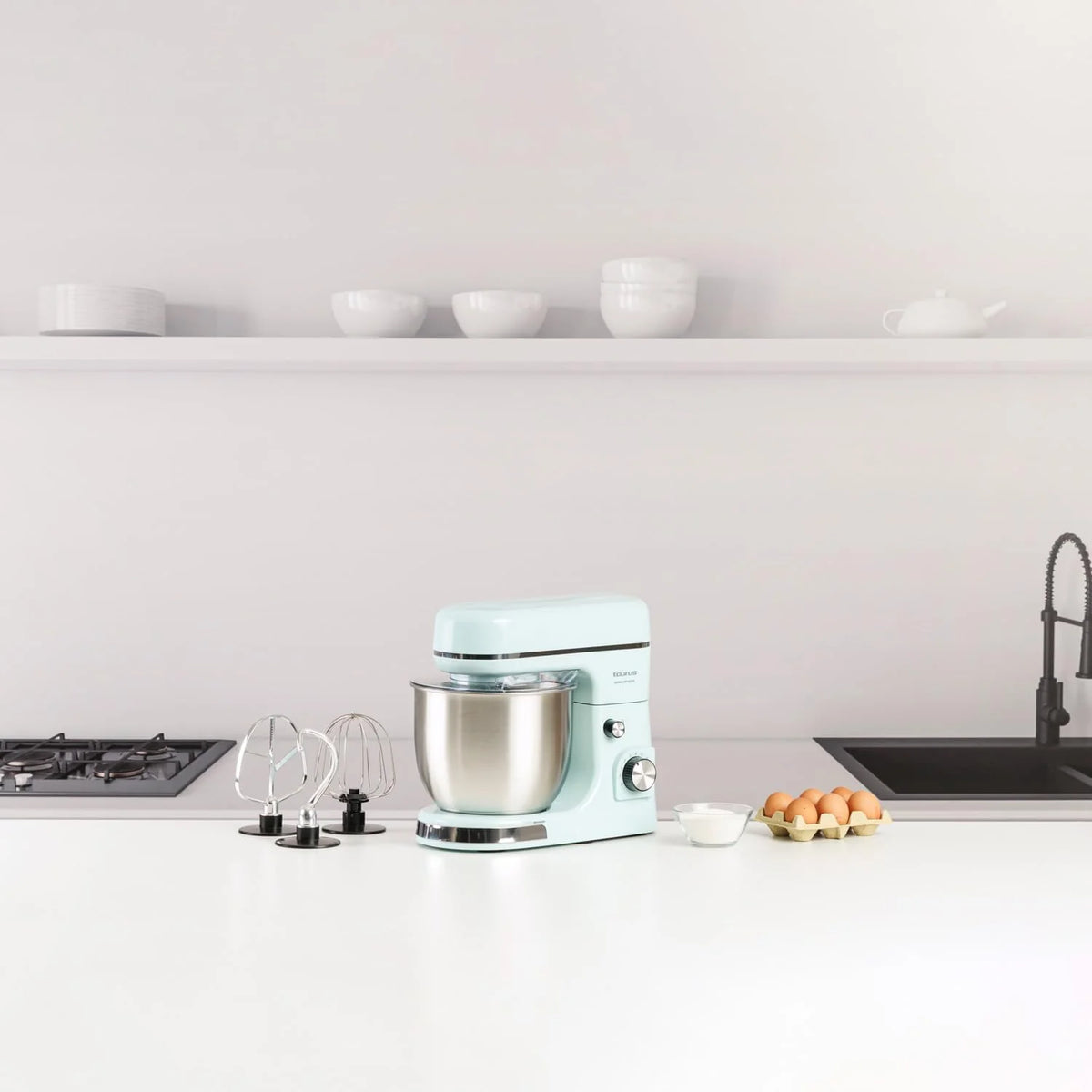 Taurus – Batidora amasadora Mixing Chef Gusto | 1300 W | 8 Velocidades + Pulse | Bol Acero Inoxidable 5 L | Cabezal inclinable | Tapa Anti salpicaduras | Accesorios para batir, montar y amasar