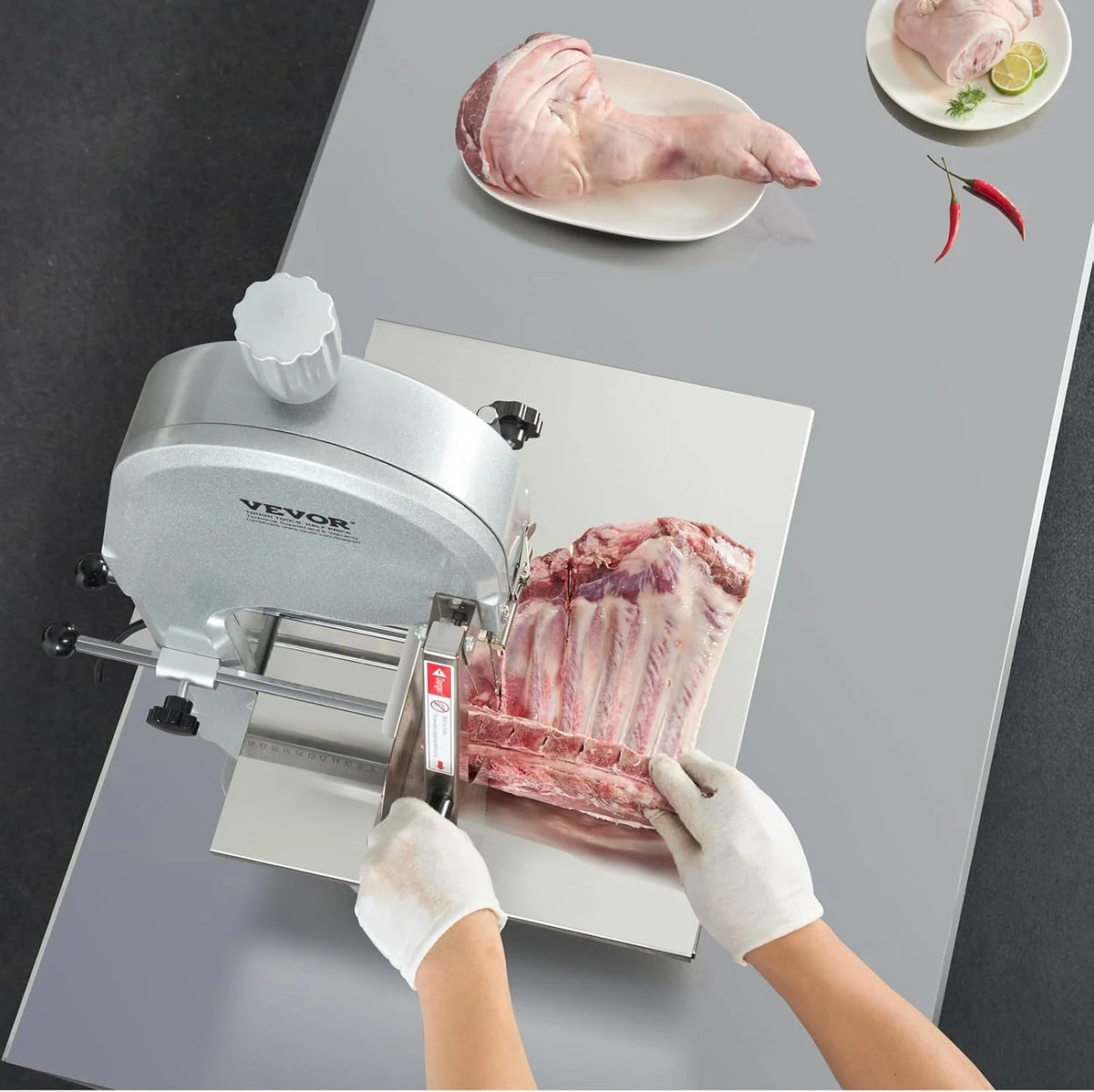VEVOR Sierra de Cinta Eléctrica Comercial para Carne y Huesos de Acero Inoxidable de 1800 W para Encimera, Grosor Máximo de Corte 180 mm, con 5 Cuchillas para Costillas Cerdo y Res, 515 x 490 x 860 mm