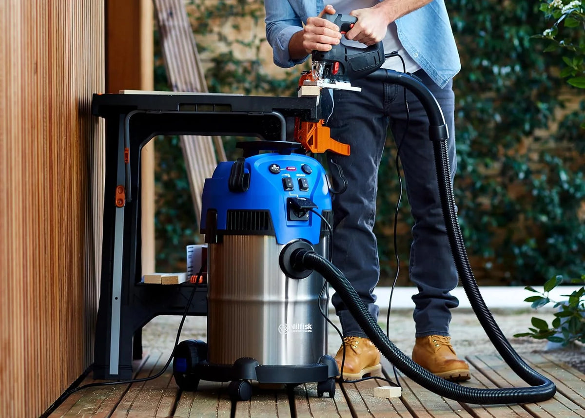 Nilfisk Multi II 30L T Aspirador de Agua y Polvo Potente - Aspiradora de Bricolaje para Sólidos y Liquidos, Seco y Húmedo, Exterior e Interior (1400 W)