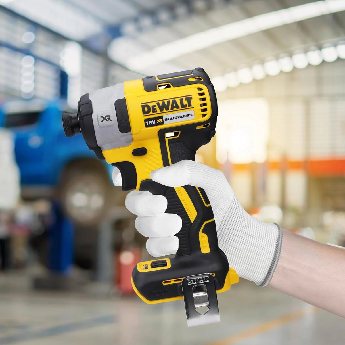 DEWALT DCF887N-XJ - Atornillador de impacto, Motor sin escobillas, 205 Nm de torque, Portapuntas de 1/4", Ligero y compacto, Sin Batería/Cargador