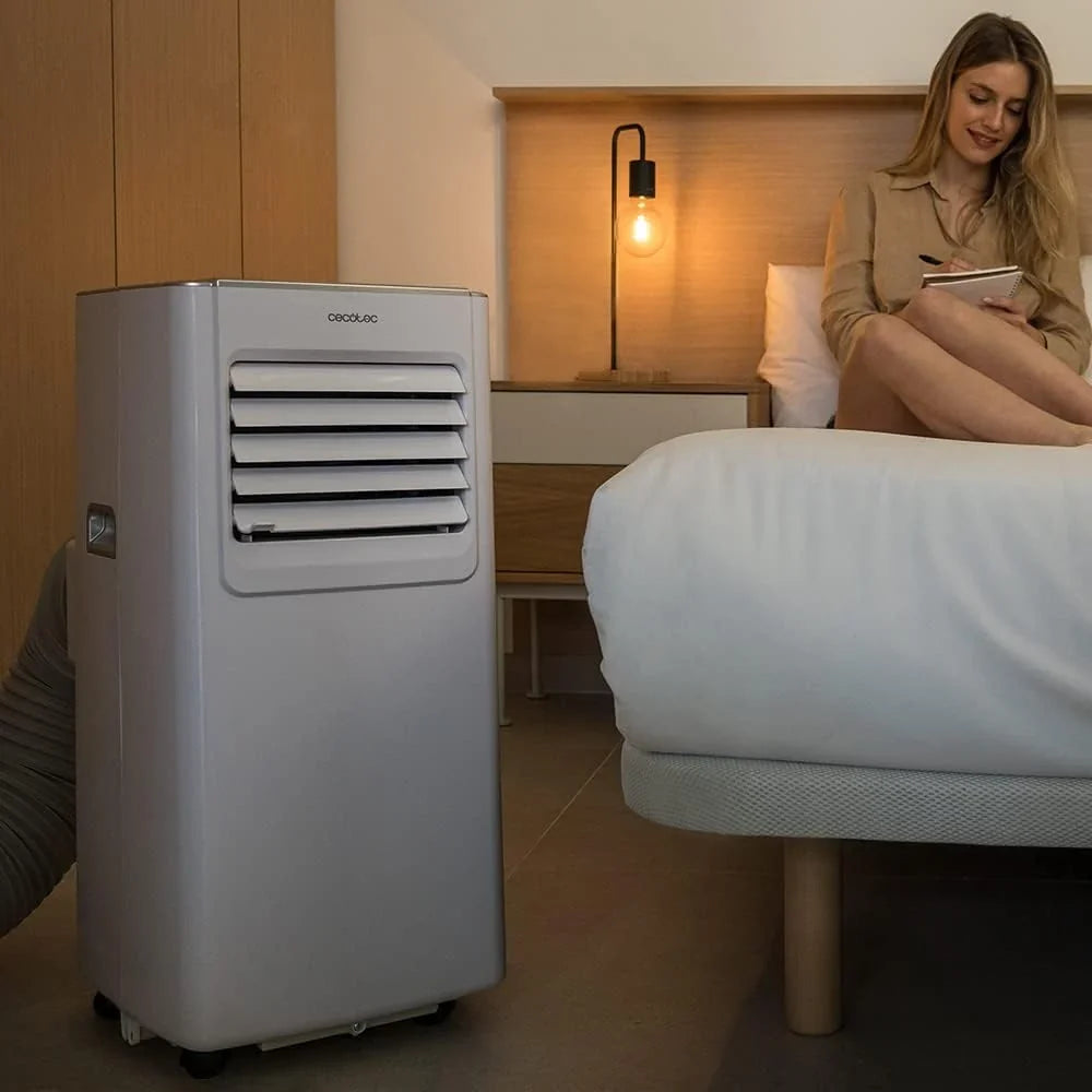 Cecotec Aire Acondicionado Portátil con Mando a Distancia ForceClima 7100. 7000 BTU, Bajo Consumo, Pantalla LED, 4 Modos, 2 Velocidades, Cobertura 15-20m2
