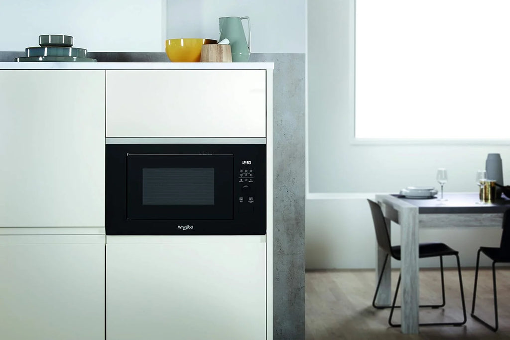 Whirlpool - Microondas integrable WMF250G negro, 25 L, 900W, gril plato giratorio de 28 cm, 7 niveles de potencia