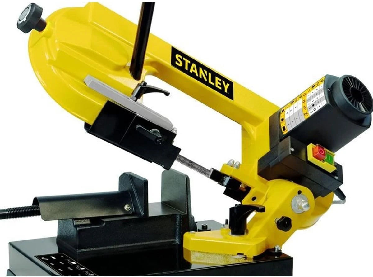 Stanley Sierra de cinta para metal sierra de banda metal 750W, capacidad de corte 105 mm, con ángulo de corte ajustable 0-45°, para acero tubos perfiles, máquina de sierra portátil para taller