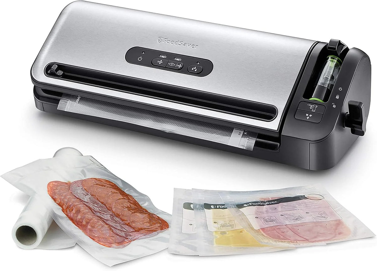 FoodSaver Envasadora al Vacío con un Cutter Incorporado + Foodsaver Bolsas de Envasado al Vacío Reutilizables, 5 Rollos, 36 Bolsas