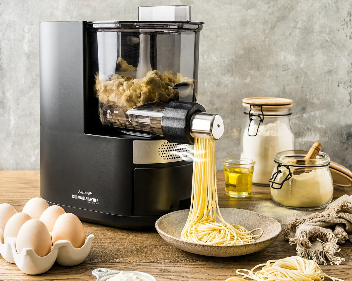ROMMELSBACHER Máquina de pasta eléctrica PM 220 – hasta 800 g, báscula integrada, suministro de agua controlado, 6 programas totalmente automáticos, tornillo prensado de acero inoxidable, 7 moldes