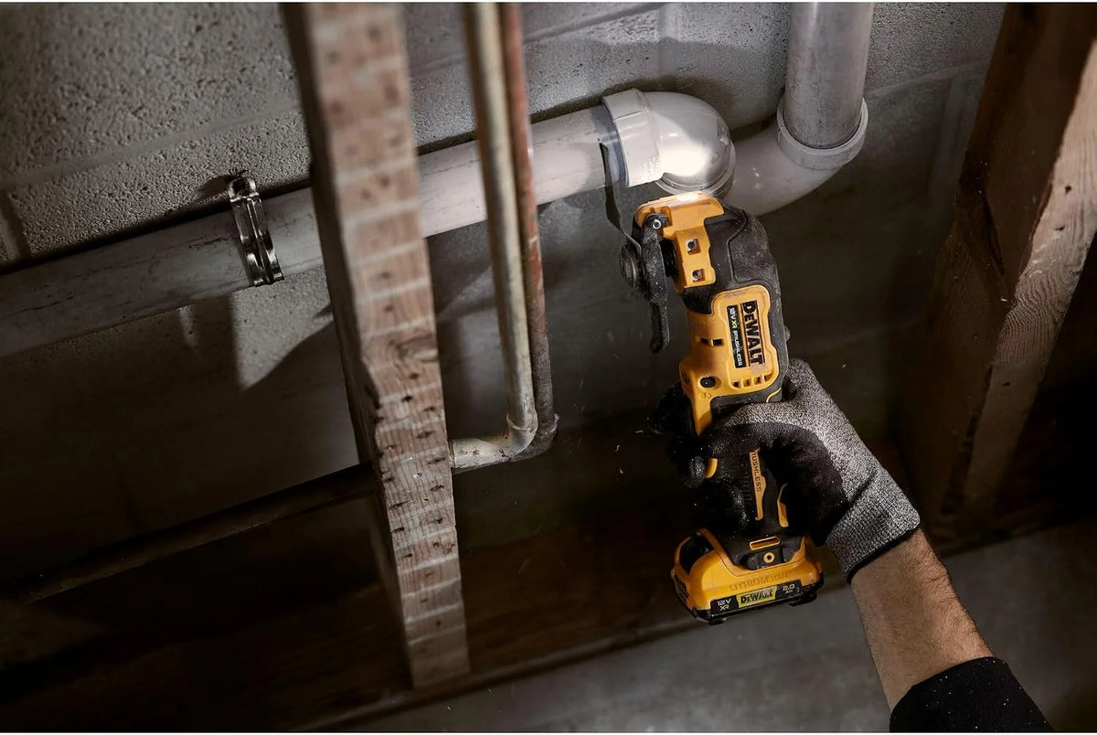 DeWalt DCS353D2-QW, Multiherramienta oscilante, Sin escobillas, Adaptador Multifit, Luz LED, Juego de 29 accesorios, 2 baterías, cargador y Maletín TSTAK