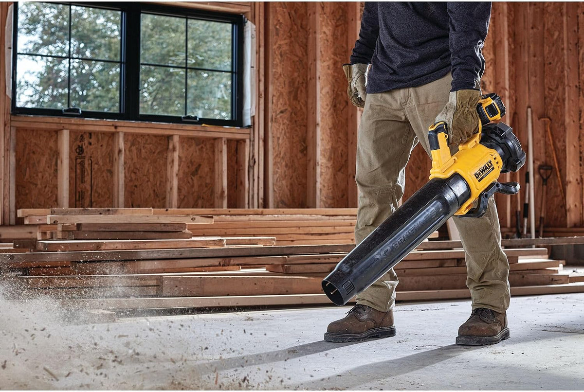 DEWALT Soplador sin escobillas 18V XR 200 km/h 450 CFM DCMBL562N-XJ