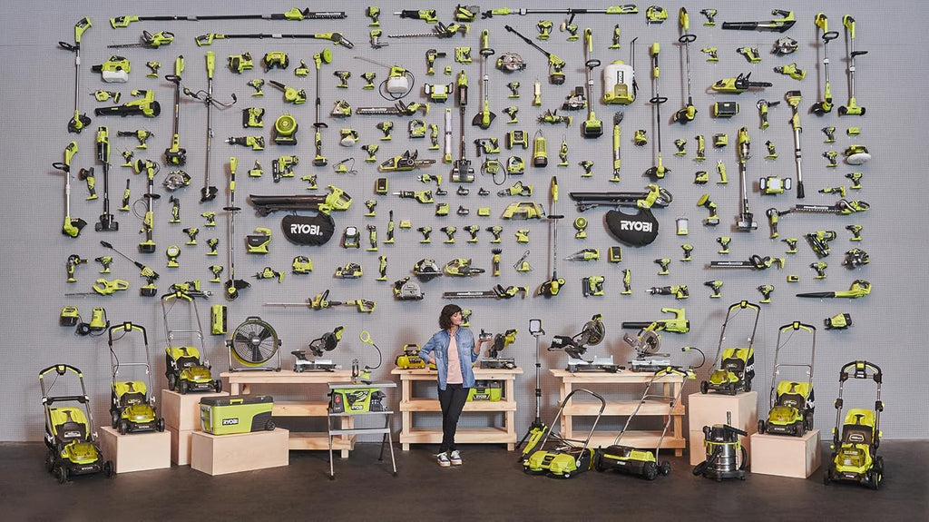 RYOBI - Mini Herramienta Multifunción 18V ONE+ - 4000-35000 rpm - Cable 90cm, Ajuste Velocidad, Cambio Puntas sin Herramienta - Entregada con 33 Accesorios (Batería y Cargador no Incluidos) - R18RT-0
