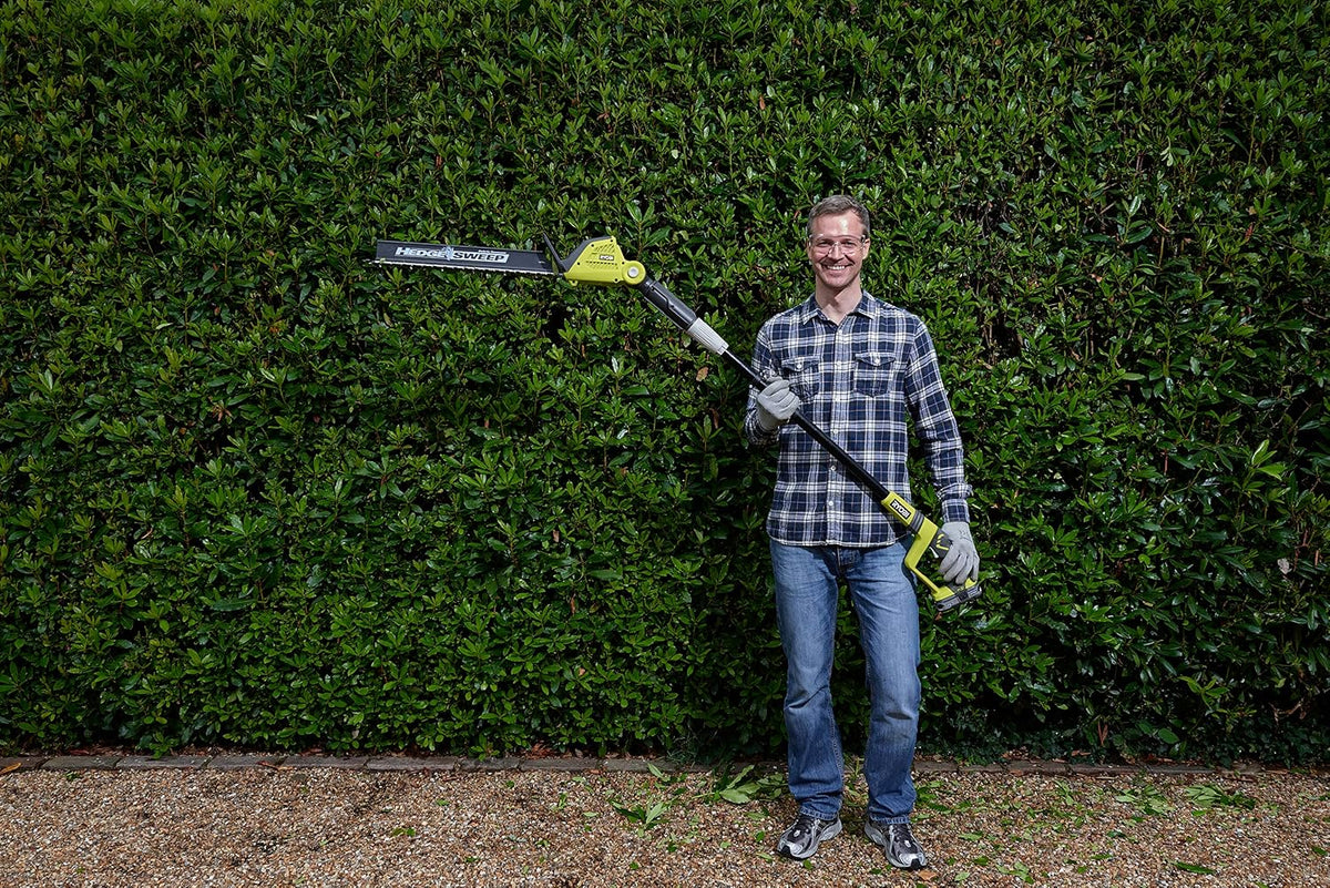 RYOBI - Cortasetos con Pértiga Sin Cable 18V One+ - Cuchillas 45cm - Trabajos de Largo Alcance - Se Entrega con 1 Funda, 1 Arnés, 1 Extensión - OPT1845 - Sin Batería ni Cargador